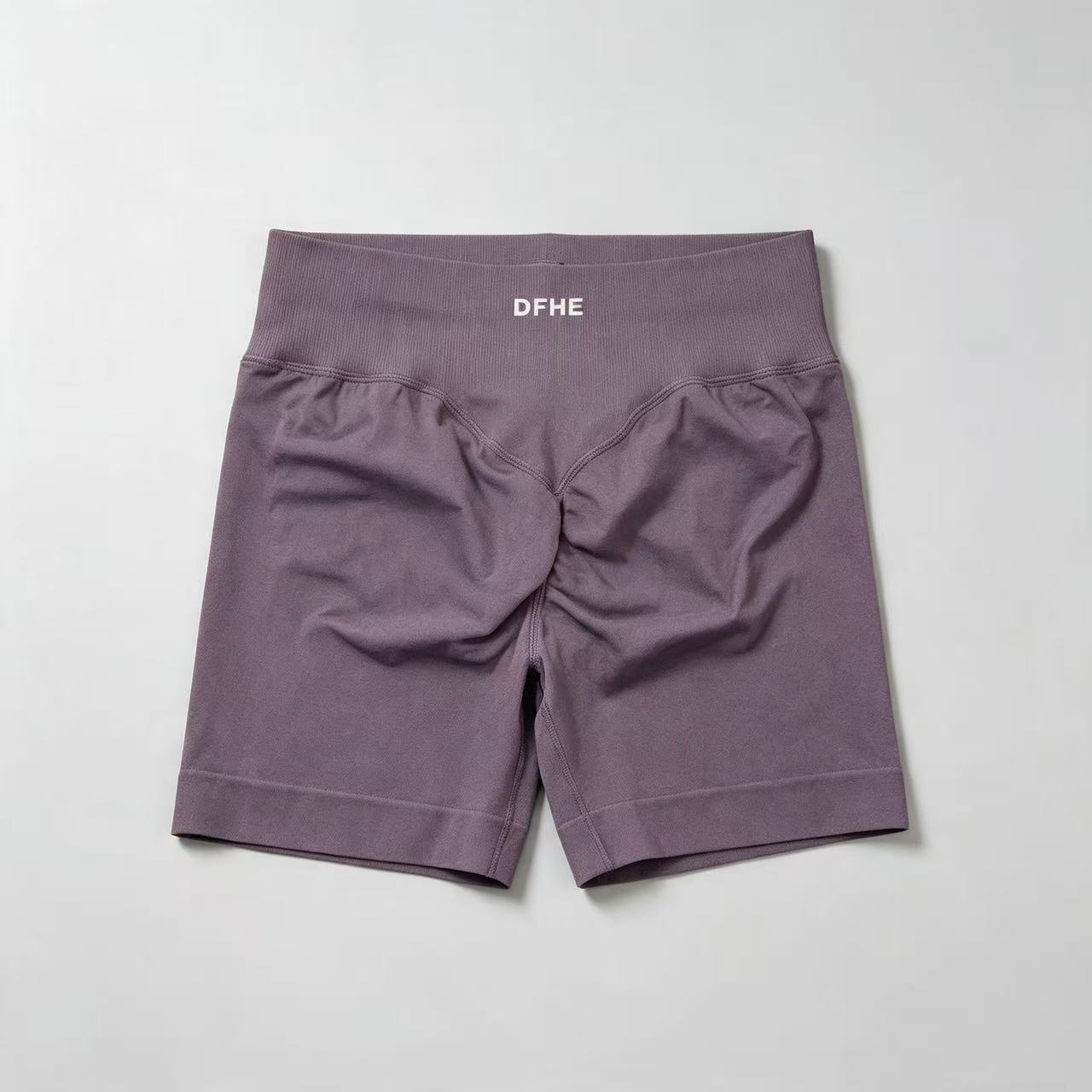 شورت يوغا نسائي عالي الخصر من  - مراجعة Running Gear For Women وسعره